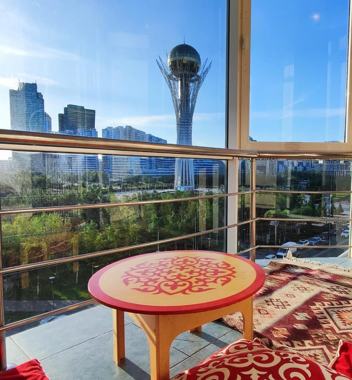 36 3Х Комн Кв На 1-8 Человек С Шикарным Видом На Байтерек Astana Buitenkant foto